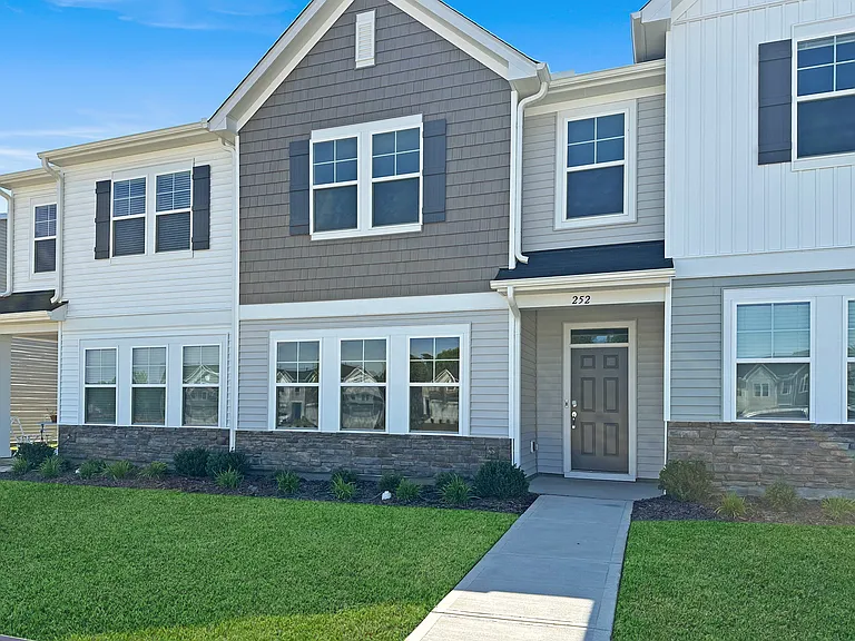 252 Marelli Dr — Photo 1