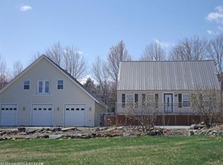 35 Kingsbury Rd, Holden, ME 04429