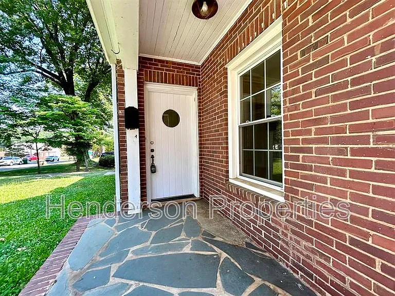 1326 Saint Julien St — Photo 2