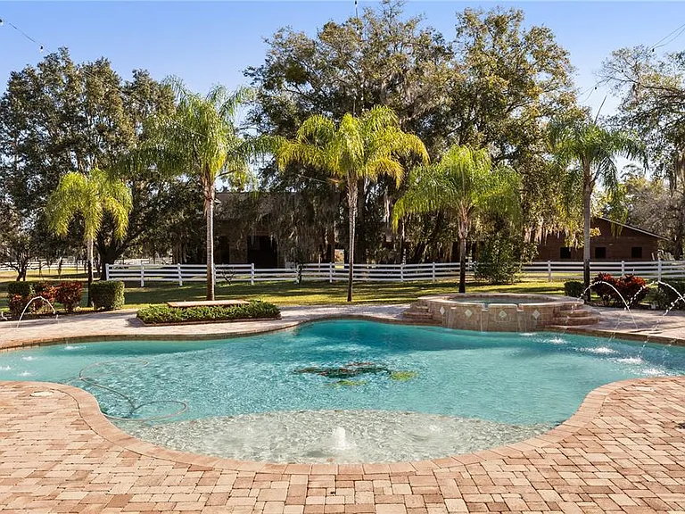 1501 Lake Markham Rd — Photo 51