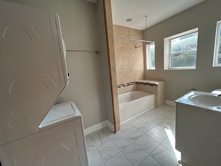 5815 5th Ave #8 — Photo 9