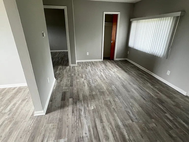 8200 Woodland Shore Dr #4 — Photo 4