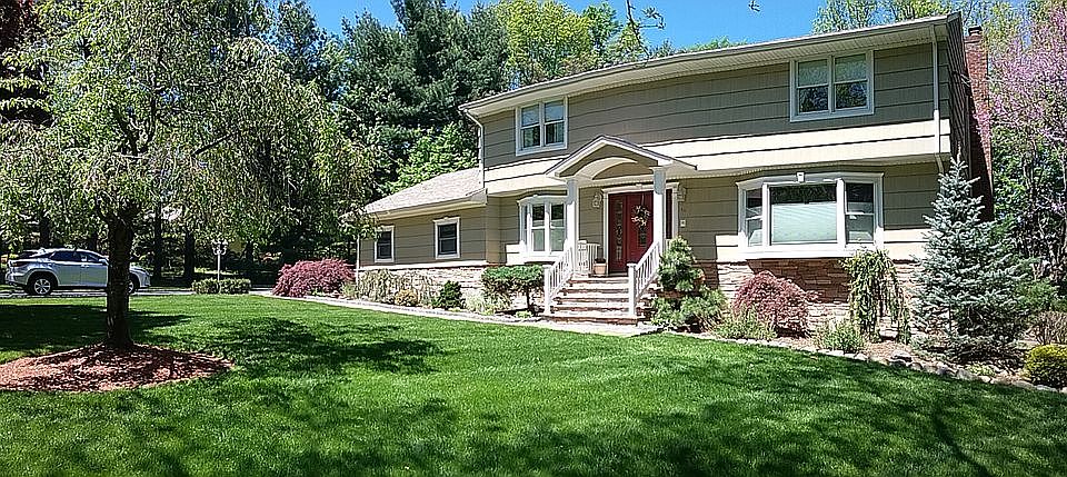 1st image of 46 Woodmont Dr