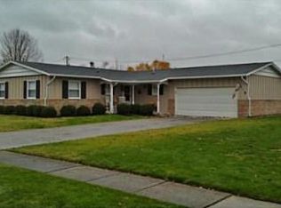 24 Sunset Ln, South Charleston, OH