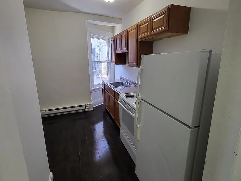 917 Swede St — Photo 4