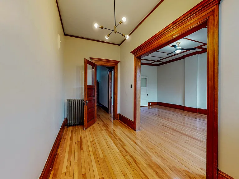 127 S Main St #1B — Photo 7