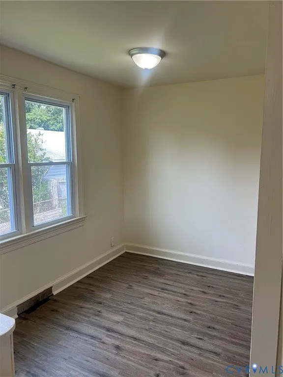 3 bed, 1.0 bath, $1,150 — Photo 4