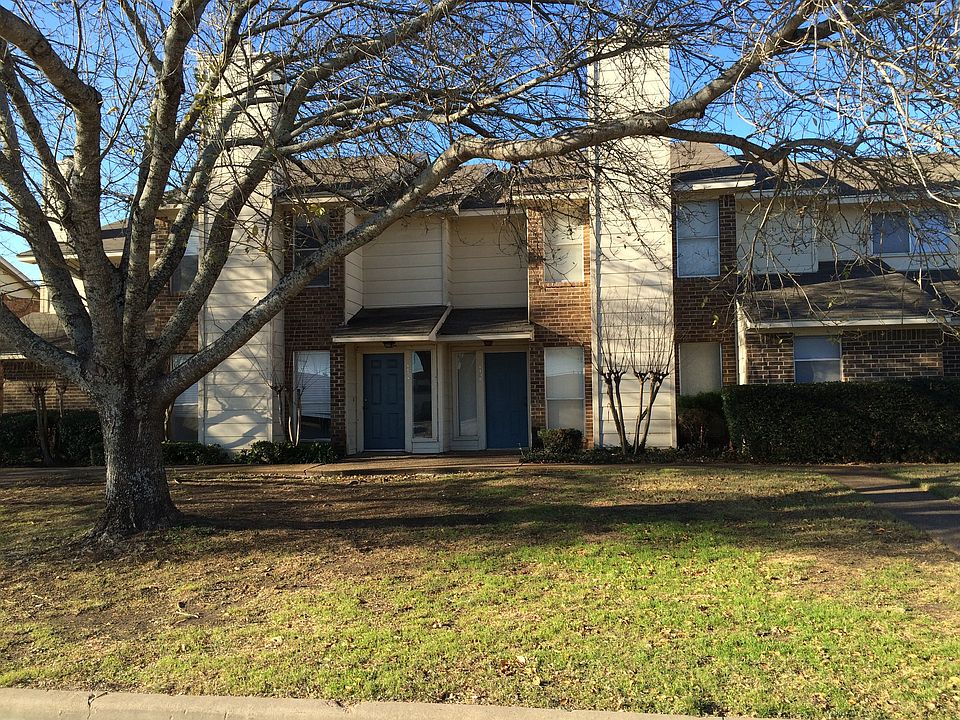 2nd image of 305 Romana Cir #B