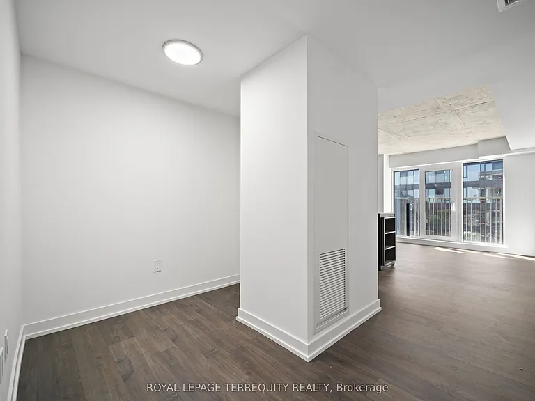 2 Augusta Ave #1303 — Photo 25
