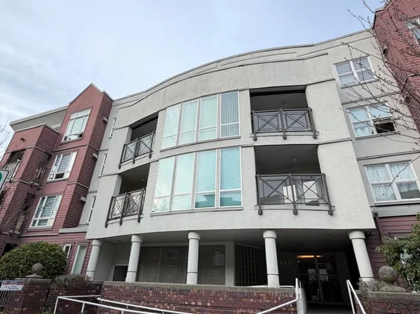 2335 Whyte Ave, Pt Coquitlam, BC V3C 2A3