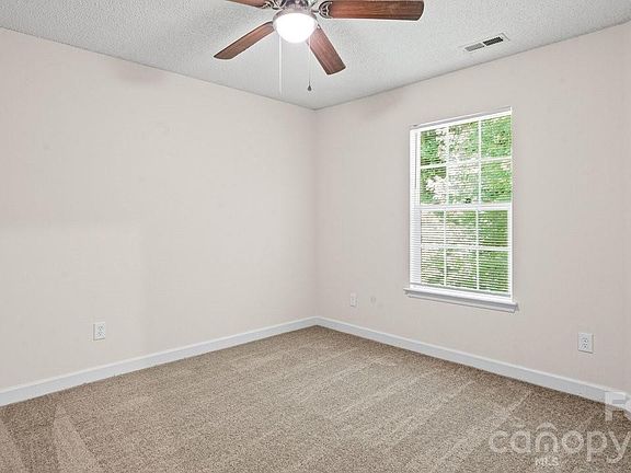4th image of 2114 Pleasant Dale Dr