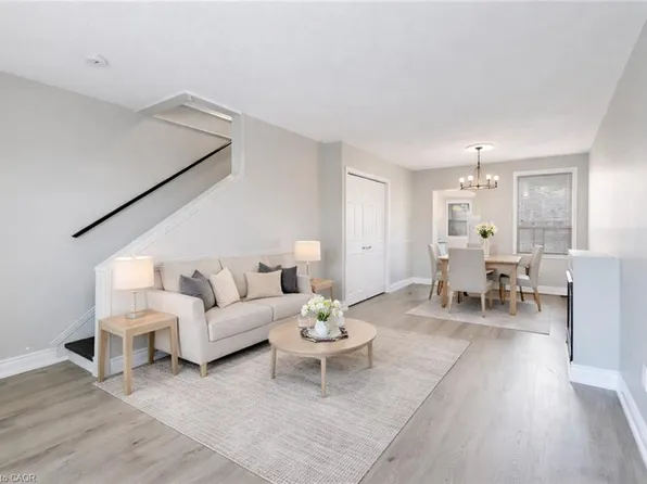 187 Barton St W, Hamilton, ON L8R 2H3