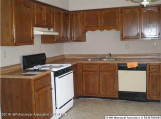 6440 Lynnfield Rd, Horn Lake, MS 38637