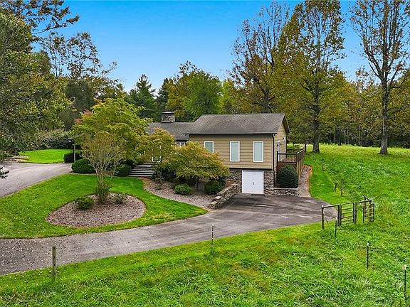 3rd image of 1167 New Hope Rd