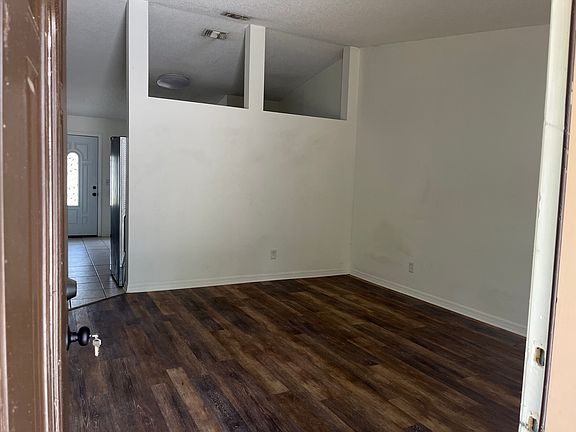 4th image of 3920 7th Ave N #1