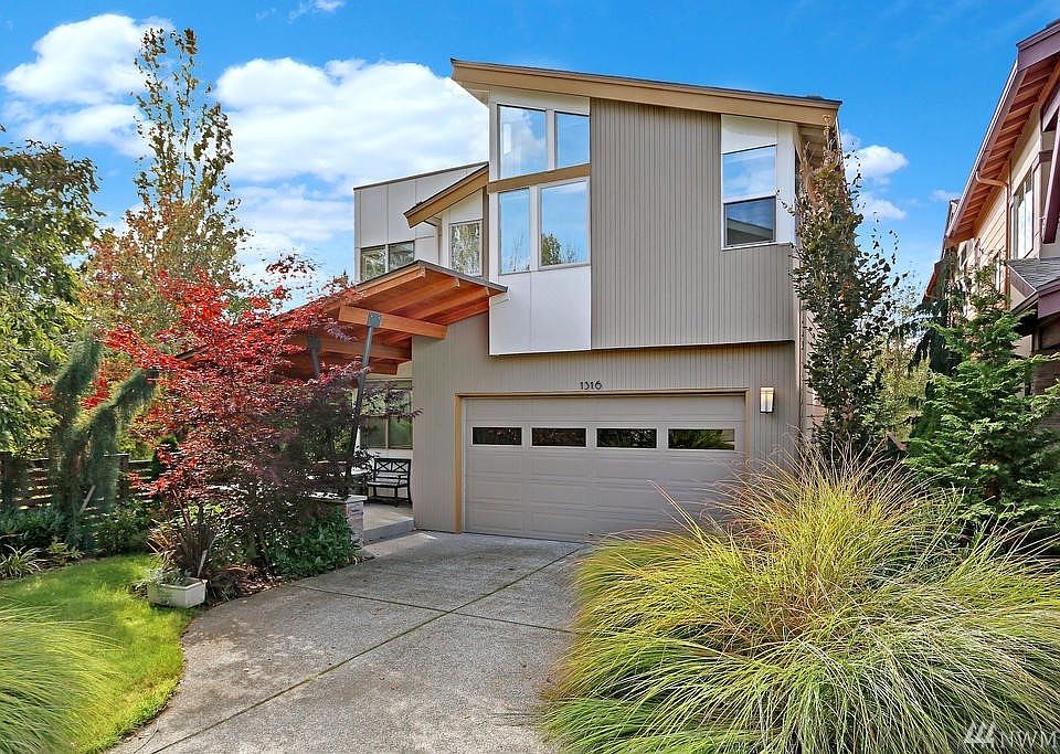 1st image of 1316 227th Ave SE