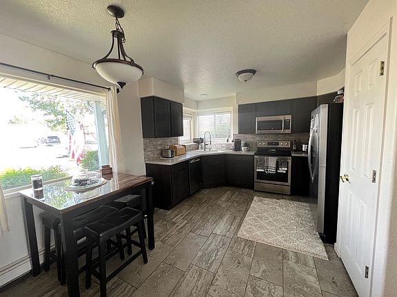 2nd image of 3133 Teal Ct