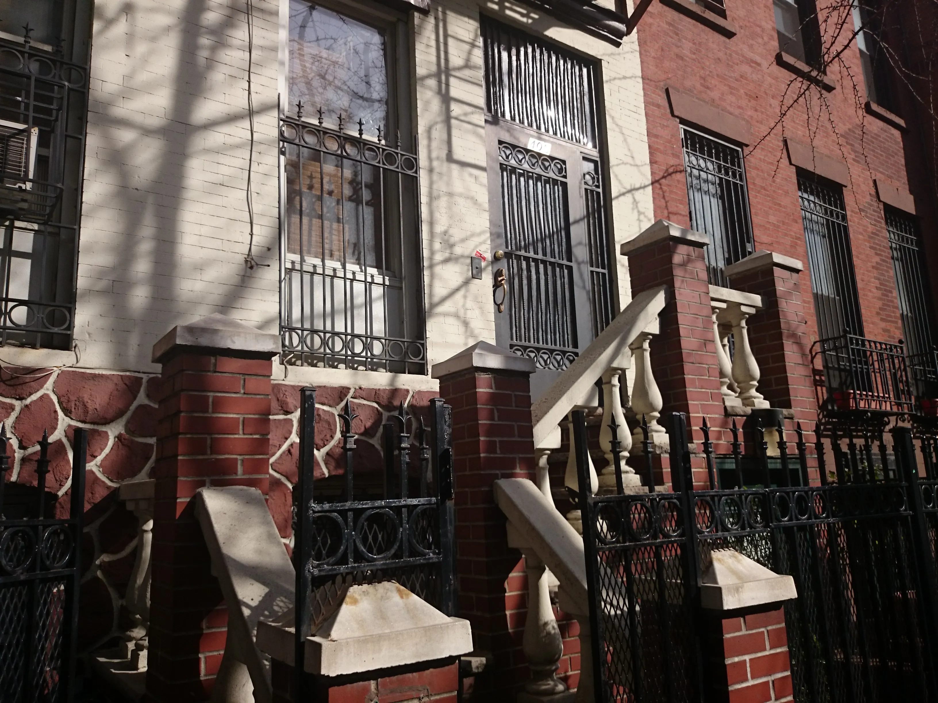 st,♡ 405 West 46th Street in Hell's Kitchen : Sales, Rentals