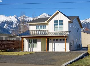 609 N Lake St, Joseph, OR 97846