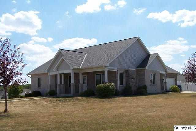 Home for Sale in Quincy, IL $199,900