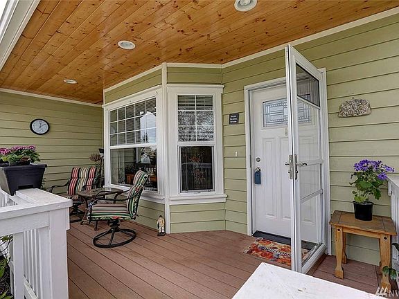 4th image of 1608 Country Club Dr