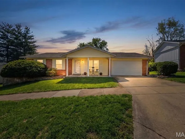 5360 Glencullen Way, Saint Louis, MO 63128