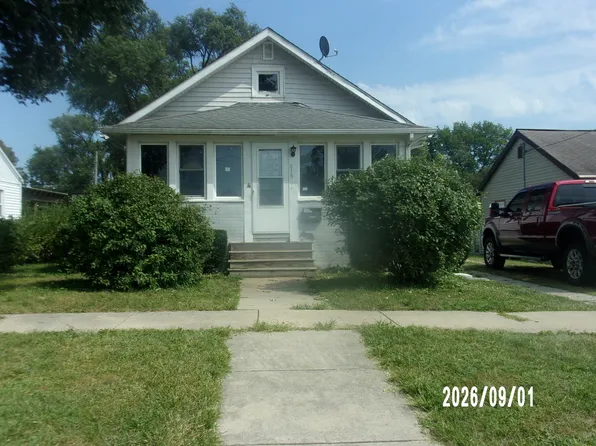 816 S 5th St, Hoopeston, IL 60942