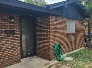 5805 McCart Ave, Fort Worth, TX 76133