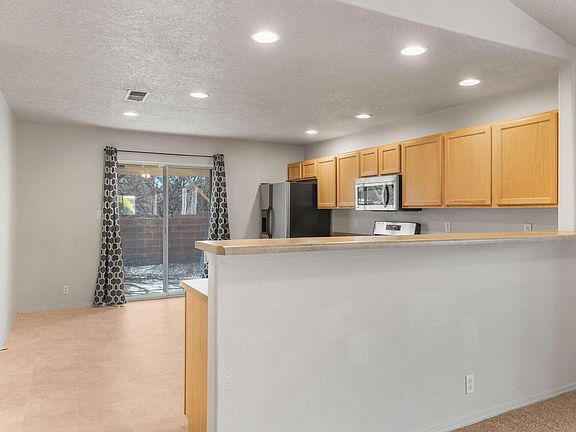 4th image of 1444 Penasco Rd NE