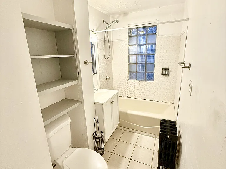 13 Regan St #1 — Photo 6