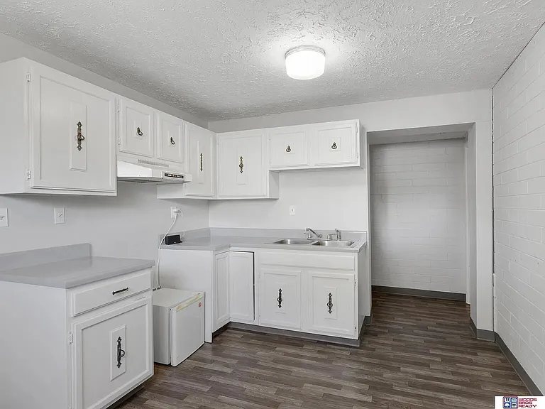 4626 Eden Cir — Photo 2