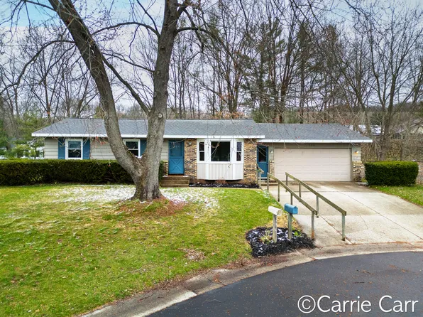 3513 Las Vegas Dr NE, Belmont, MI 49306