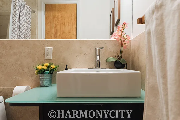Rented by Harmonycity Corp. | media 37