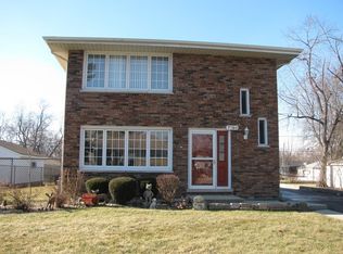 7750 Banks St, Justice, IL 60458