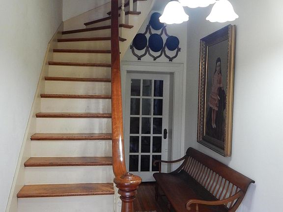2nd image of 214 Lafayette Ave
