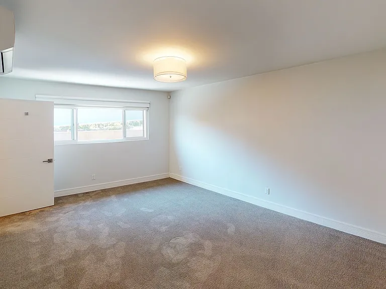 Gorgeous 2 Story Townhome...Great Location! CALL NOW! — Photo 12