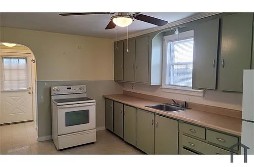 319 Somerville St #3 Photo 1