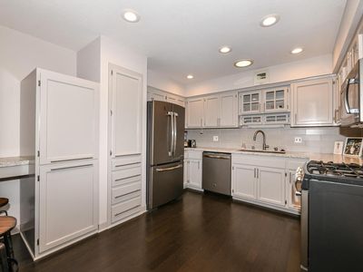 17679 Nassau DRIVE, Brookfield, WI, 53045