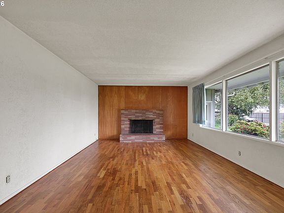 2nd image of 526 Archie St