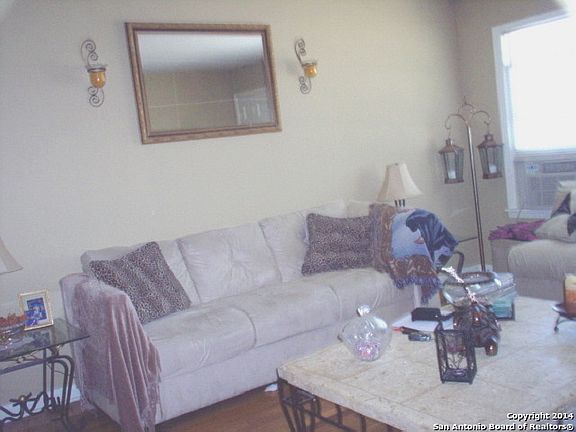 4th image of 2001 Fresno St