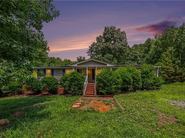 196 Westview Rd, Gibsonville, NC 27249