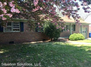 702 Providence Rd, Chesapeake, VA 23325