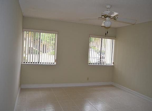 5th image of 180 SE 7th St #203