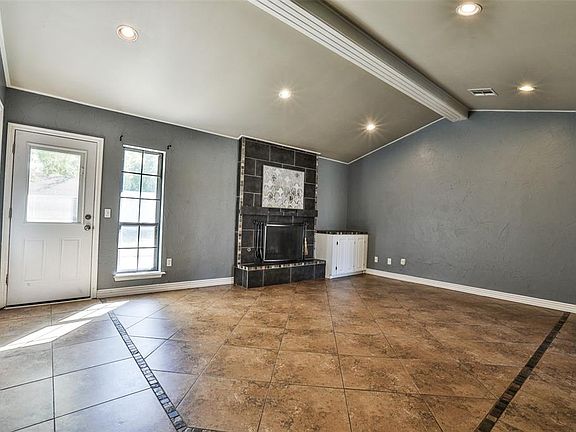 3rd image of 12908 Heron Ln