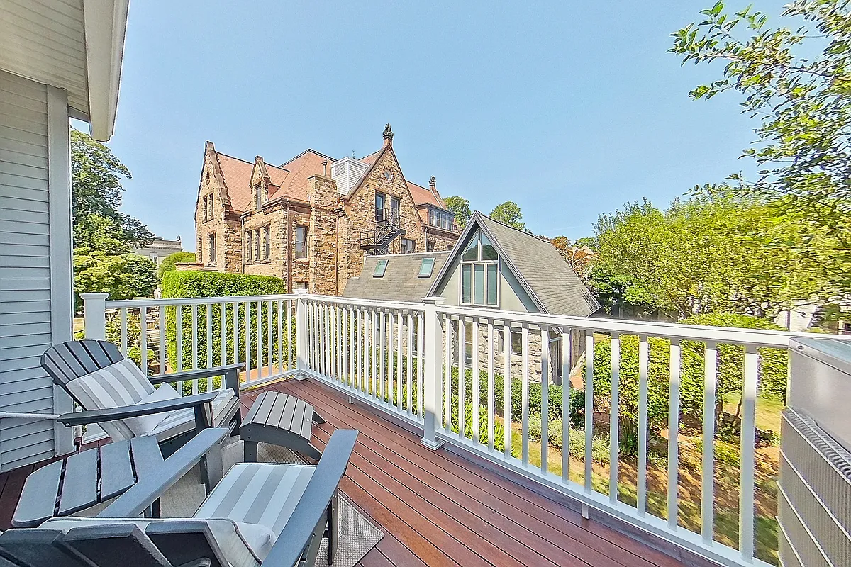 Building Photo - 364 Bellevue Ave #5A