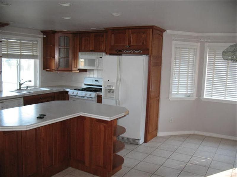 2nd image of 3630 Long Lake Dr SE