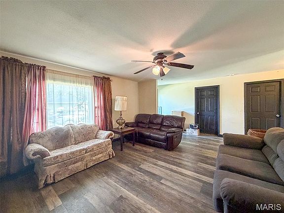 3rd image of 411 N Short St