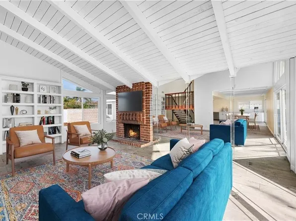 34 Mann St, Irvine, CA 92612