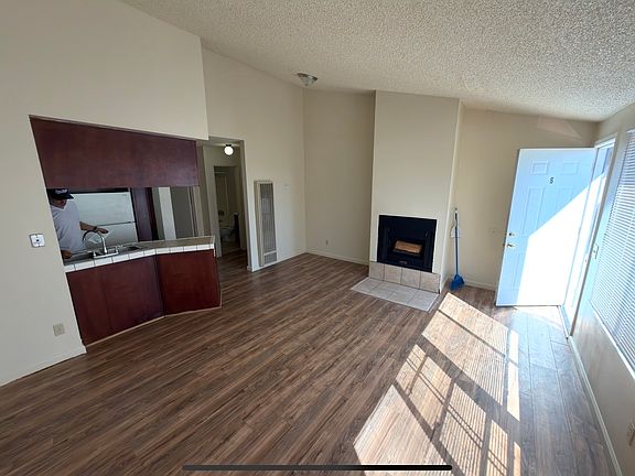 3rd image of 4327 35th St APT 6