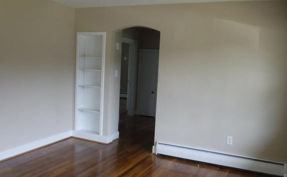 3rd image of 4823 Kinloch Ln
